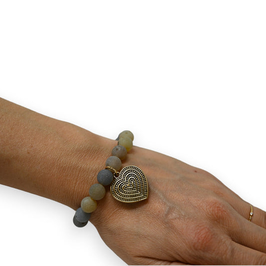 Armband Stein-Nuancen von Beige und Grau, Charm Medaillon Herz Goldfarben