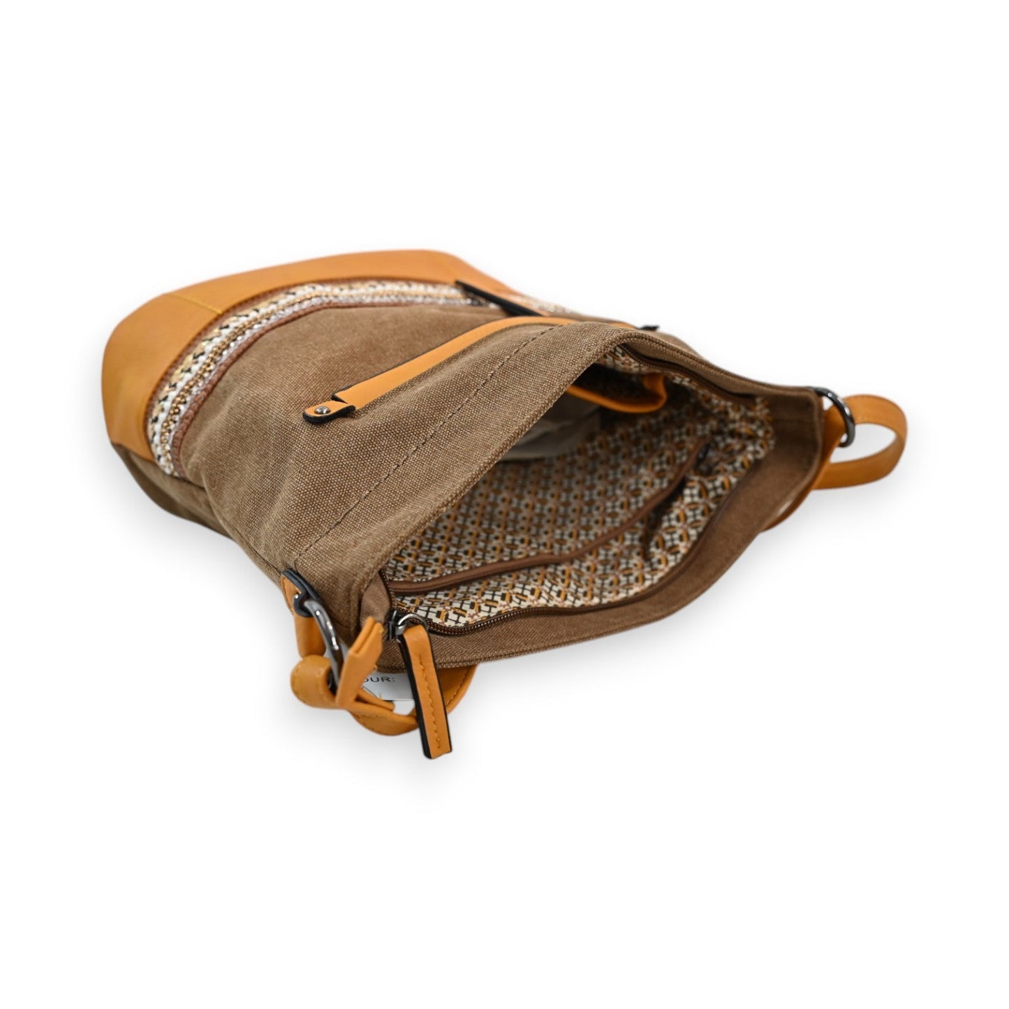 Braune Bohème-Umhängetasche mit senfgelben Lederdetails, geöffnet mit Blick auf gemustertes Innenfutter