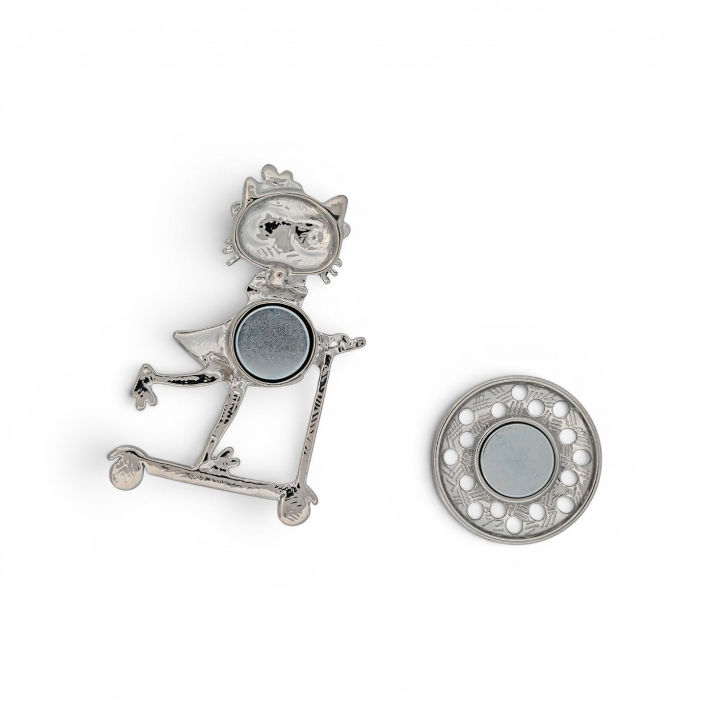 Magnetische Katzen-Brosche, Katze mit Brille auf einem Roller, Blautöne, 7 cm hoch