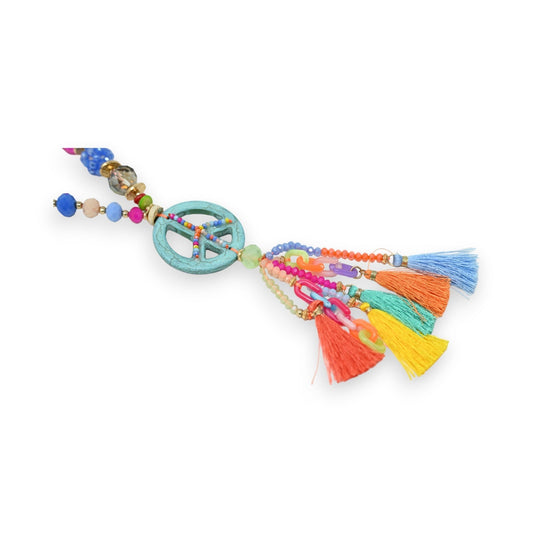 Bunte Boho-Kette mit türkisem Friedenssymbol, bunten Perlen und farbenfrohen Quasten als Anhänger