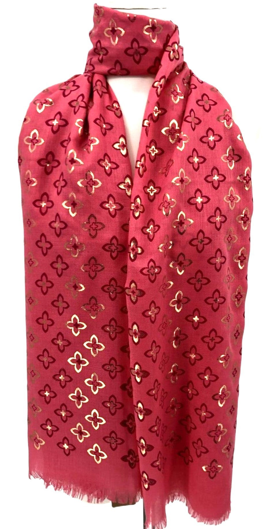 Dünnes fuchsiafarbenes Tuch mit goldenen Blumenmuster
