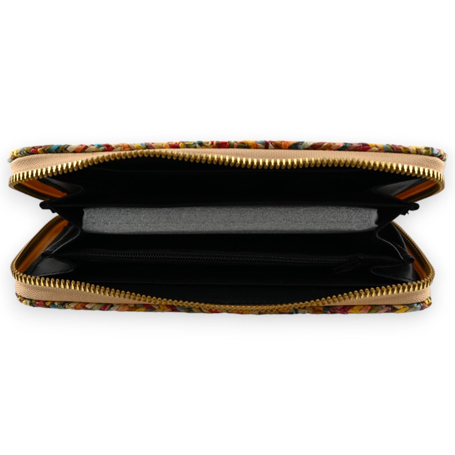 Geflochtene Stroh-Geldbörse in Multicolor mit Reißverschluss, geöffnet zeigt schwarzes Innenfutter und Fächer