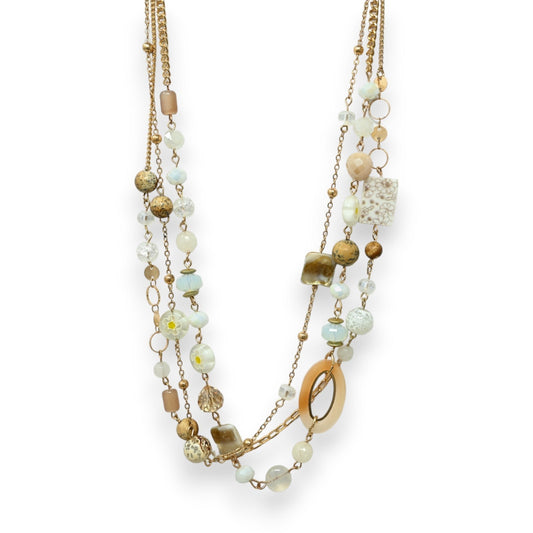 Schmuckset aus goldfarbenem Fantasiehalskette in beige Tönen im Bohemien-Stil