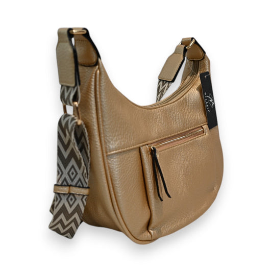 Elegante goldene Ledertasche mit geometrischem Muster am Gurt, Reißverschlussfach vorne, vielseitig tragbar