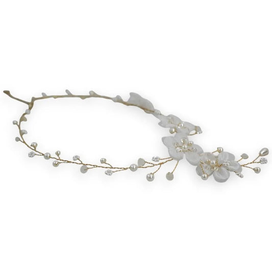 Goldene Hochzeitskette mit weißen Stoffblumen und Perlen, zarter und romantischer Stil