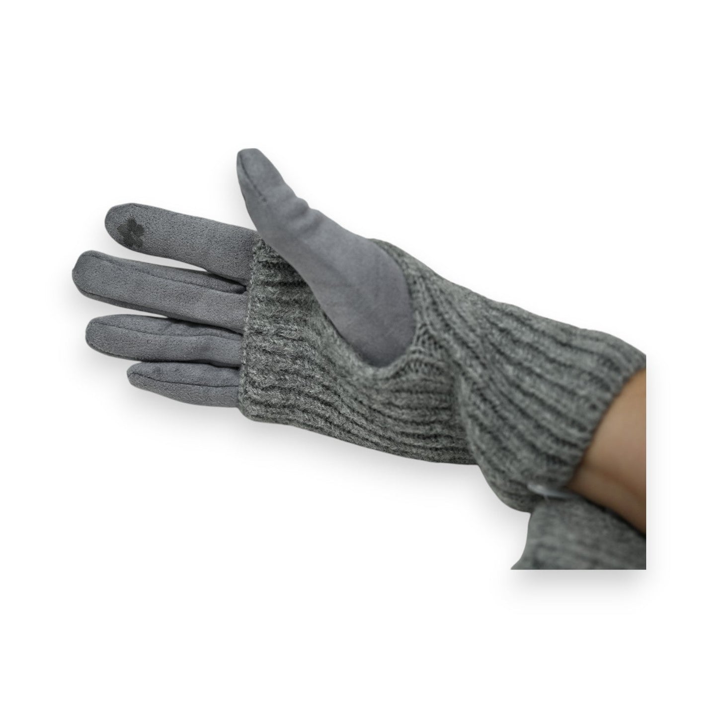 Graue fingerlose Handschuhe mit Strickmanschette und Wildlederimitat-Handfläche, am Arm getragen