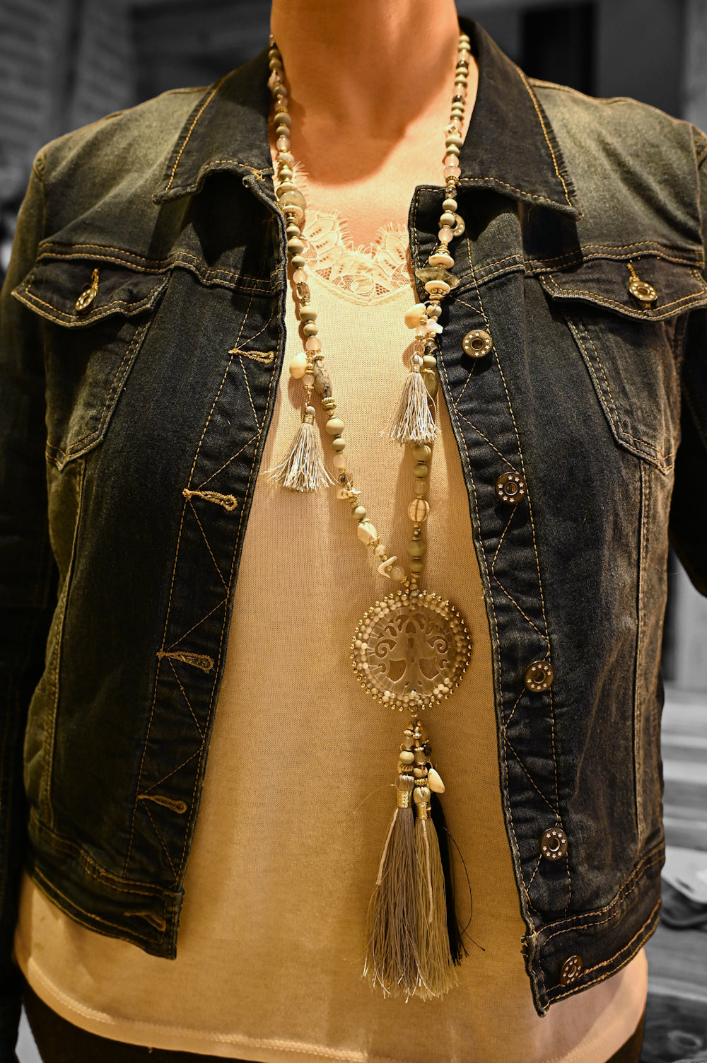 Fantasie-Graue Lange Halskette Medaillon Lebensbaum Quaste