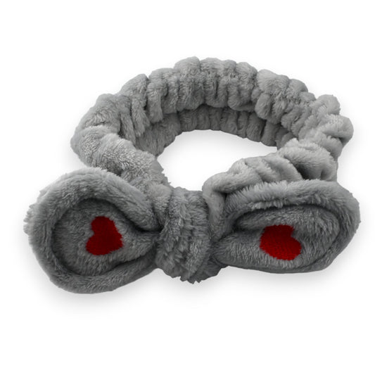 Graues flauschiges Stirnband mit roten Herzen und Schleife, Kosmetik-Haarband für Make-up und Gesichtspflege