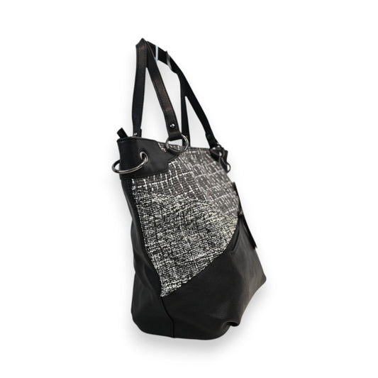 Elegante Damenhandtasche in Schwarz und Grau mit Patchwork-Design, Ledergriffe und silberne Metallringe