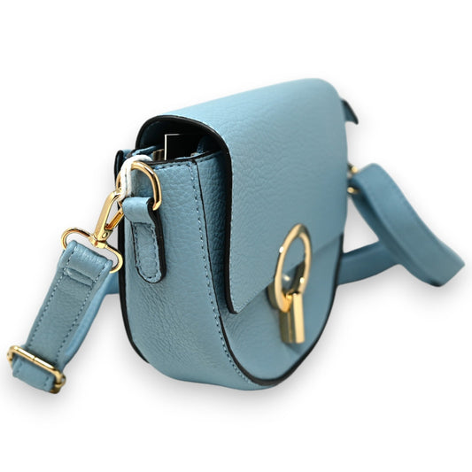 Hellblaue Leder-Schultertasche mit goldenem Verschluss und verstellbarem Riemen, elegantes Design für Damen