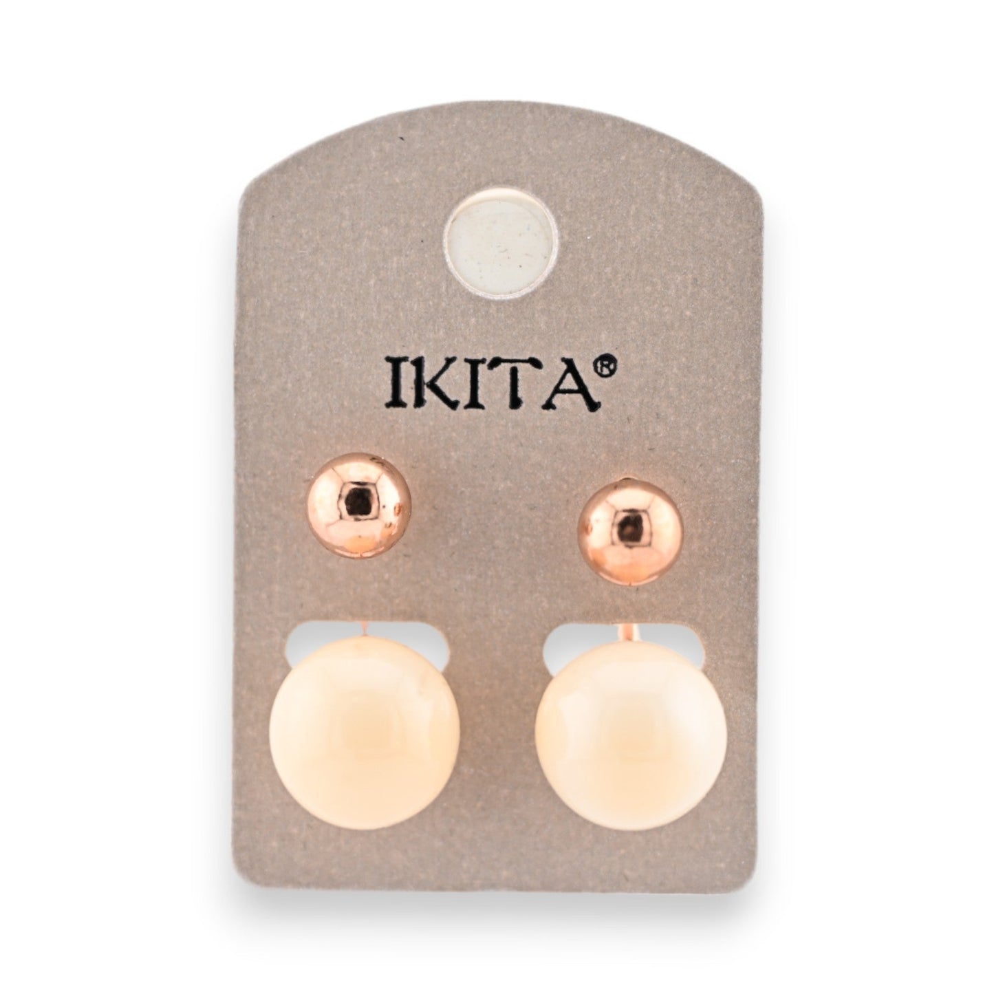 Goldene Ohrringe mit beigen Perlen von Ikita