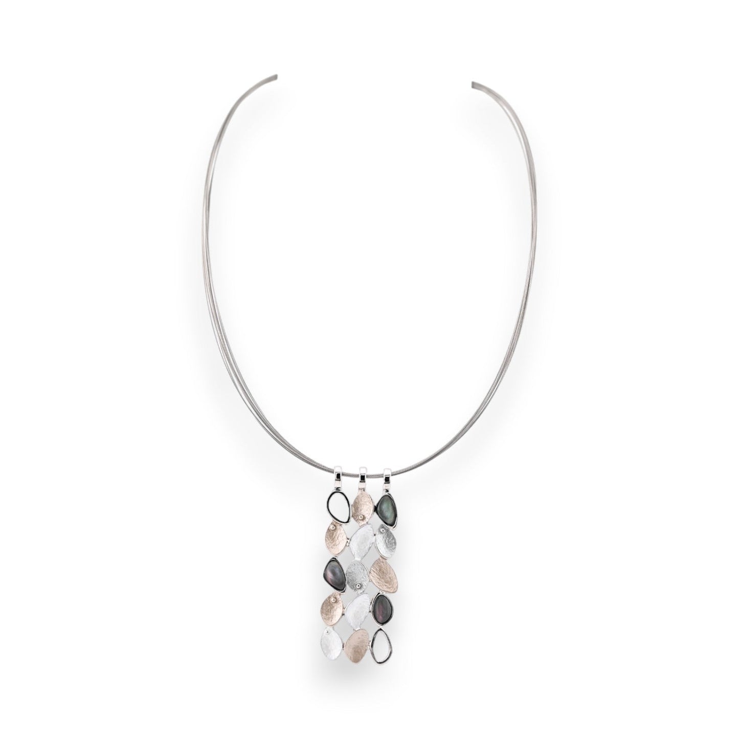 Elegante Silber-Halskette mit kaskadierendem Anhänger aus grauen, weißen und schwarzen Steinen in Tropfenform