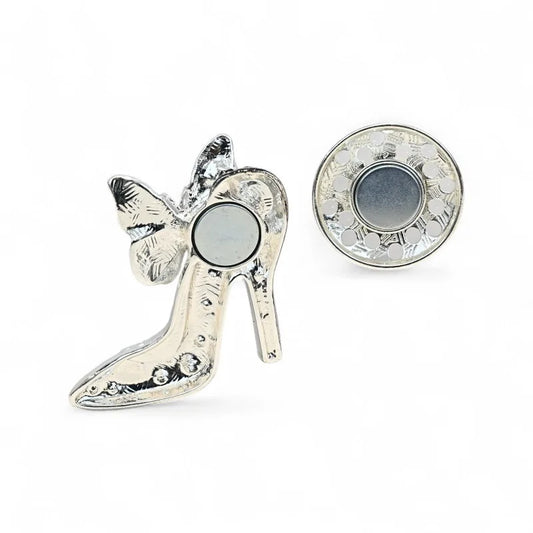 Magnetische Brosche Pumps silberfarben weißer Schmetterling - fantasievoller Schuhschmuck