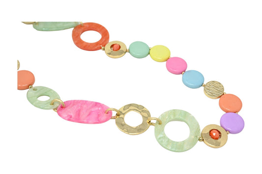 Bunte Vintage-Halskette mit verschiedenen Formen und Farben, Pastelltöne und Gold, lange Kette für modischen Stil