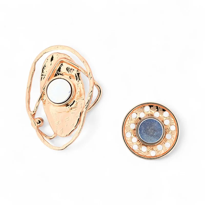 Moderne Skulptur Naturstein taupe Linien Roségold goldene Topase - künstlerische Brosche