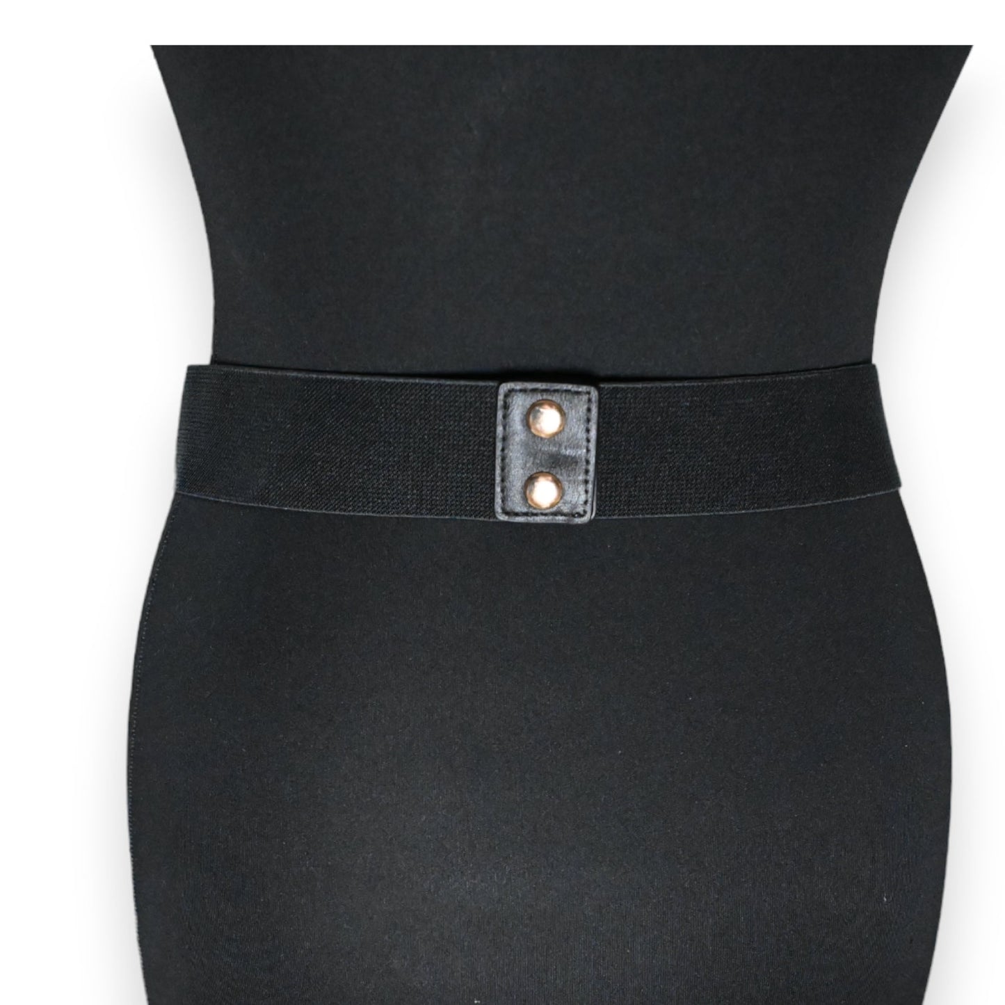 Schwarzer elastischer Gürtel mit schmalem Stretch-Band und kleiner rechteckiger Schnalle mit zwei goldenen Nieten