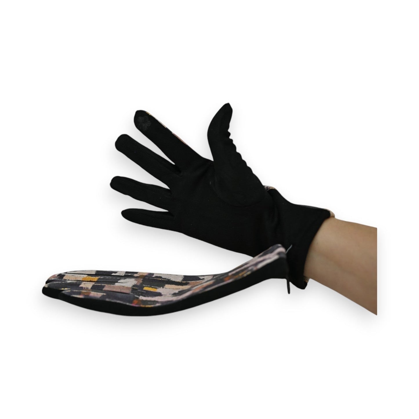 Schwarzer Velours-Handschuh mit bunter gemusterter Handinnenfläche auf weißem Hintergrund, modisches Accessoire