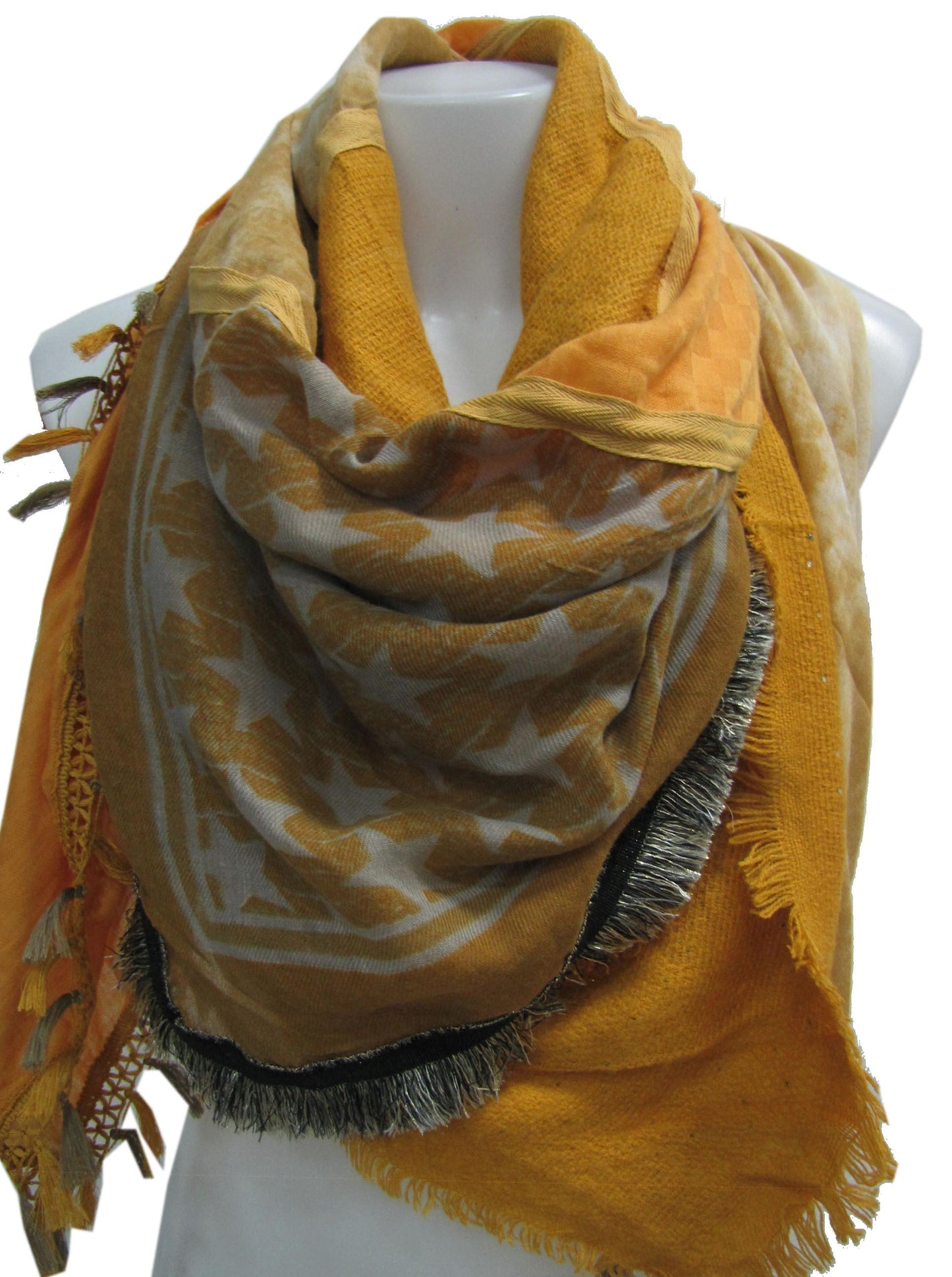 Quadratischer Schal mit Patchwork-Sternen in Senfgelb