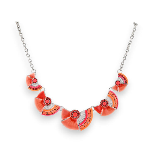 Silberne Halskette mit fünf halbkreisförmigen Anhängern in Rot, Orange und Pink, im Sonnenuntergang-Design