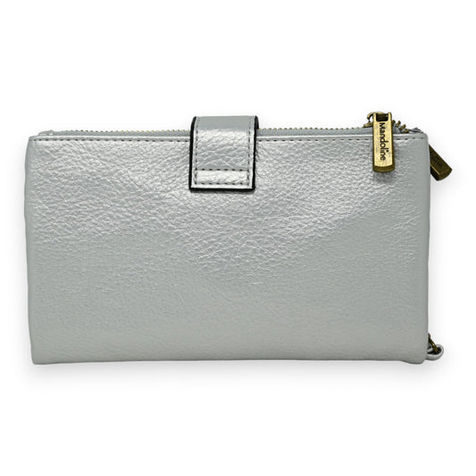 Silberner Leder-Geldbeutel mit Reißverschluss und Mandoline-Markenlogo, elegant und kompakt für Damen