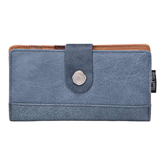 Blaue Ledergeldbörse mit silbernem Knopfverschluss, braunes Innenfutter, Markenlogo sichtbar, elegantes Design