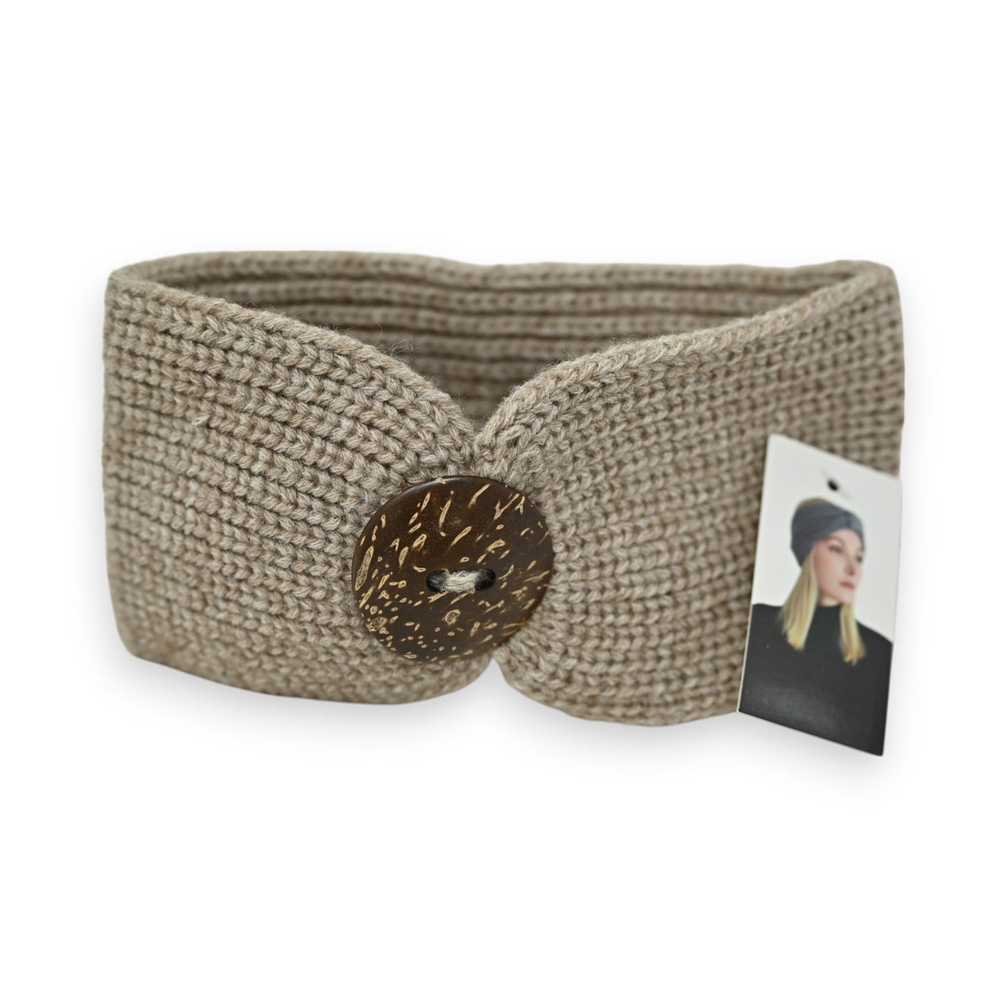Beiges Strick-Stirnband mit großem Holzknopf, warmes Winteraccessoire für Damen, mit Produktfoto-Etikett