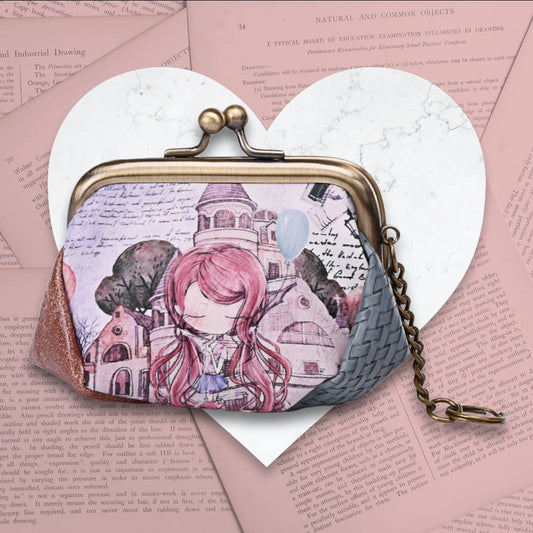 Vintage-Geldbörse mit Herzmotiv und Märchenschloss-Illustration auf rosa Hintergrund mit altem Schulbuch