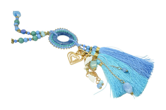 Lange Halskette mit blauem Medaillon, Quaste und Herzanhänger, Perlen in Blau- und Türkistönen, goldene Akzente
