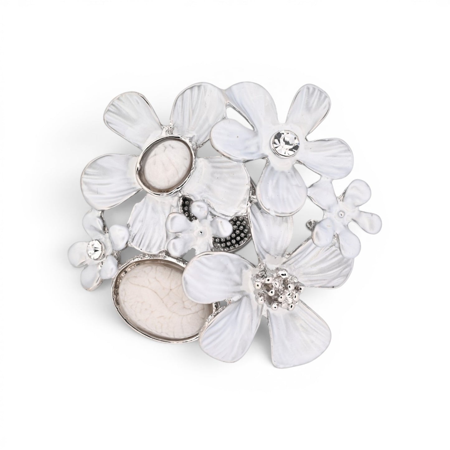 Magnetische Blumen-Brosche mit weißen Blüten in Elfenbein und Perlmutt, 6 cm