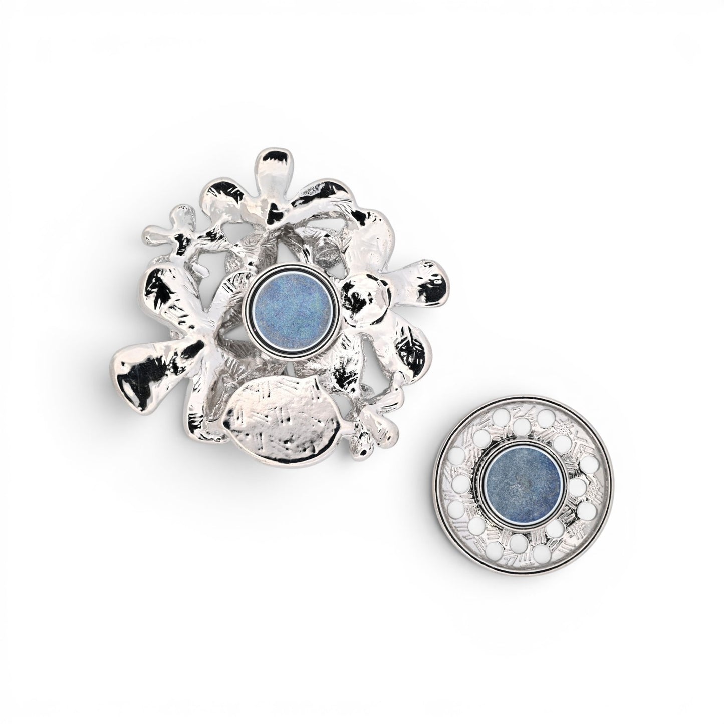 Magnetische Blumen-Brosche mit weißen Blüten in Elfenbein und Perlmutt, 6 cm