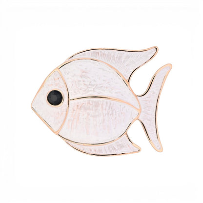 Magnetische Fisch-Brosche in Perlweiß mit goldenen Konturen und schwarzem Auge