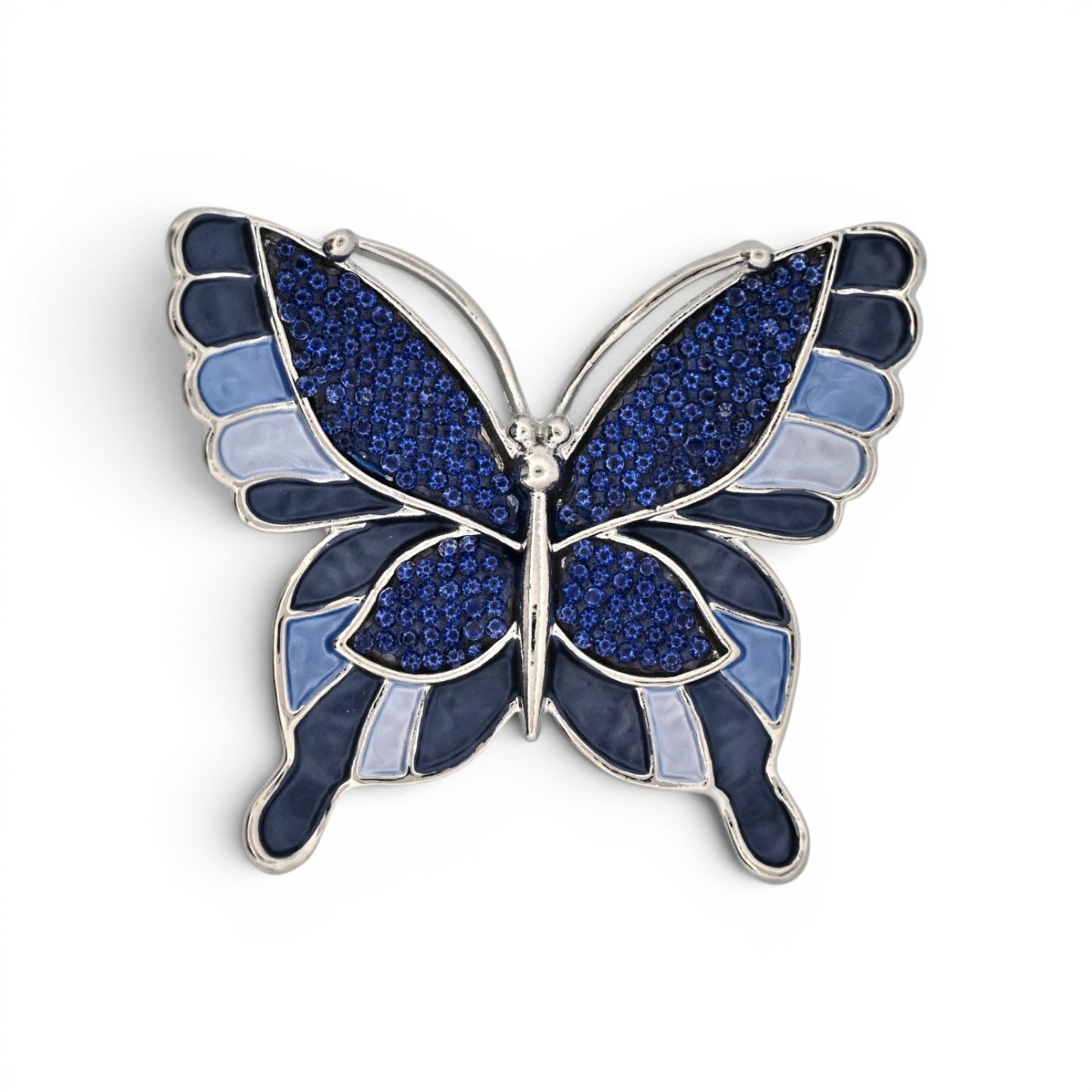 Magnetische Schmetterling-Brosche in tiefen Nachtblautönen mit fein gezeichneten Flügeln