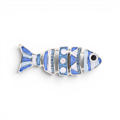 Magnetische Fisch-Brosche in Blau und Weiß mit gegliedertem Körper und glänzenden Details