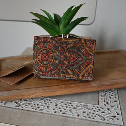 Kleine, kompakte Geldbörse aus Kork