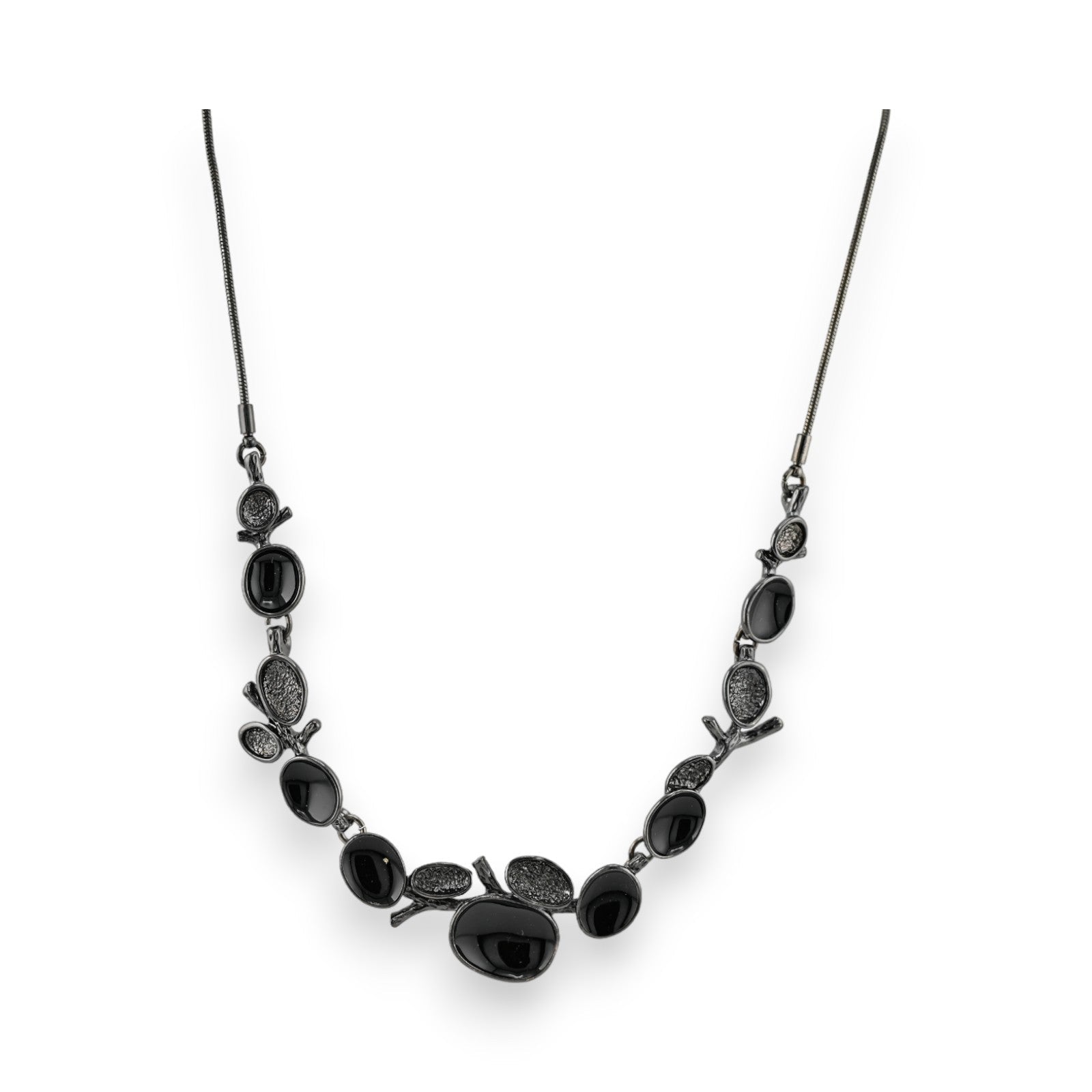 Elegante Halskette mit schwarzen Steinen und glitzernden Elementen, dunkelgraues Metall, moderner Schmuck