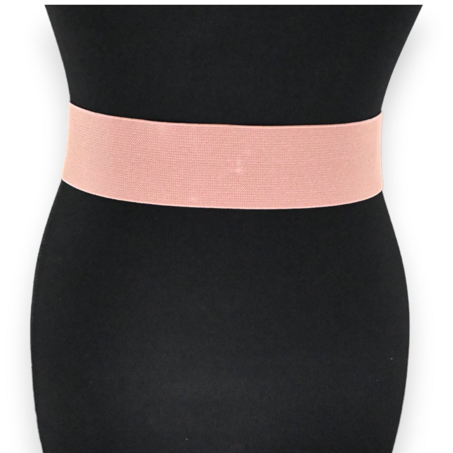Elastischer Damengürtel in Altrosa auf schwarzem Hintergrund, breites Band für Taille, modisches Accessoire