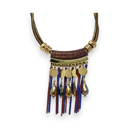Ethnische Halskette mit goldenen Elementen, bunten Quasten und Anhängern, Boho-Stil, Statement-Schmuck