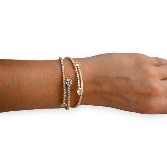 Armband aus goldenem Stahl mehrreihig