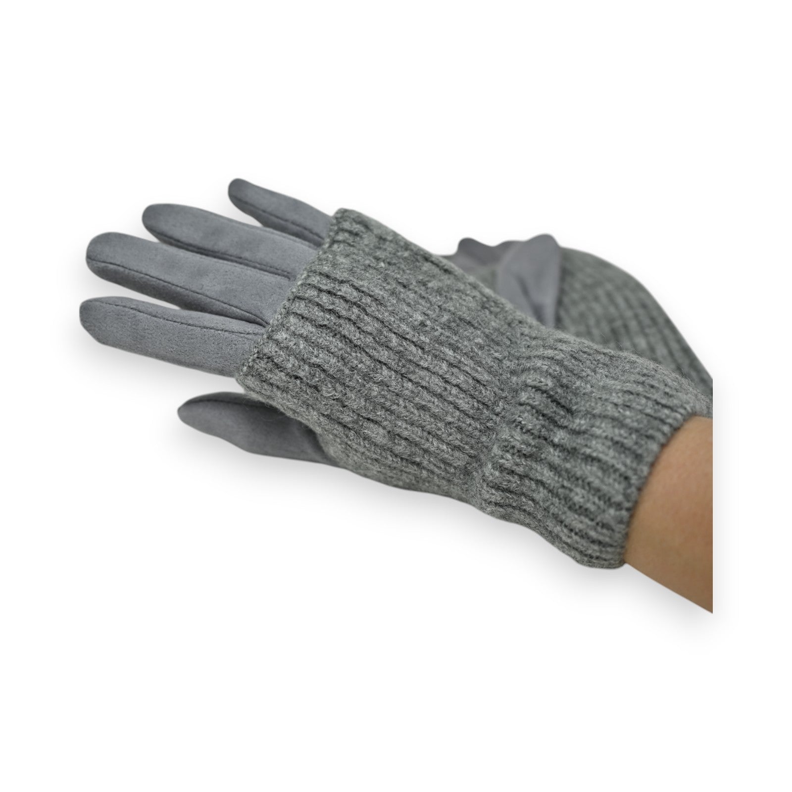 Graue fingerlose Handschuhe mit Strickbündchen und Wildlederimitat-Handfläche, am Handgelenk getragen