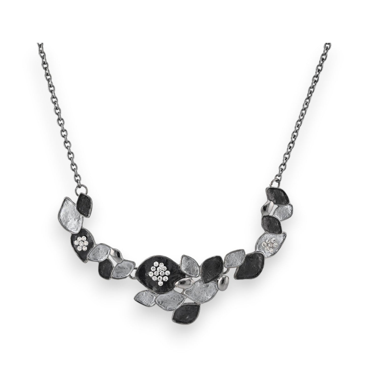 Elegante Halskette mit grauen und schwarzen Metallblüten, verziert mit funkelnden Kristallen auf einer feinen Kette