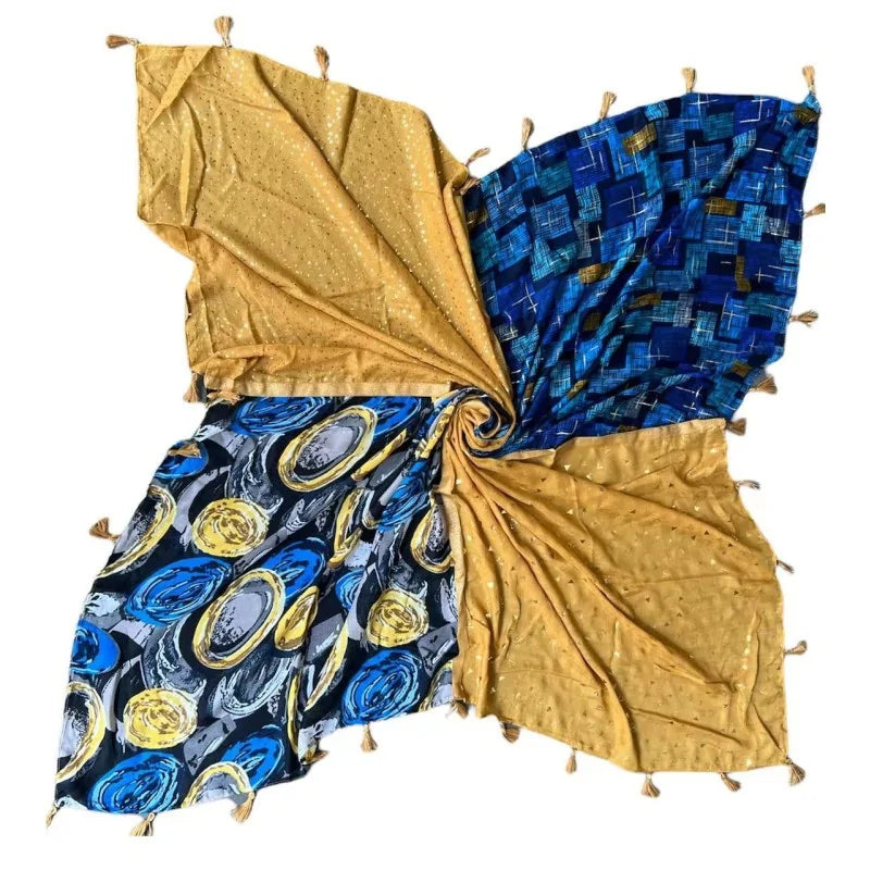 Quadratisches Halstuch mit geometrischem Patchwork-Muster in Blau und Senfgelb