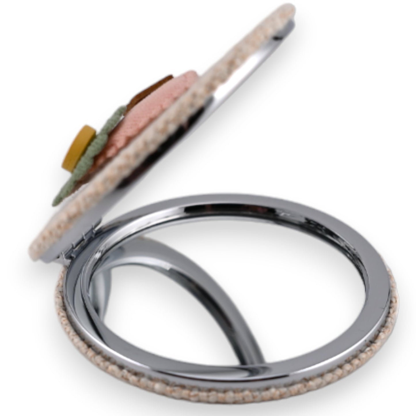 Kompakter Taschenspiegel mit 3D-Blumendesign in Rosa, Herzform und silbernem Rahmen, geöffnet auf weißem Hintergrund