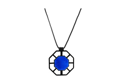 Hexagonale königsblaue Medaillon-Halskette von Ikita