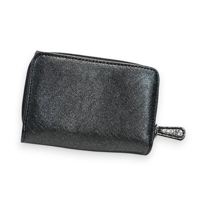 Kompakte schwarze Leder-Brieftasche mit Reißverschluss, glänzende Oberfläche, elegantes Design, Mélanie Paris