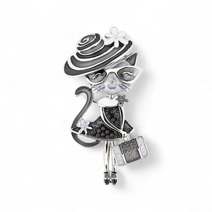 Magnetische Brosche Pariser Kätzchen schwarzer weißer gestreifter Spiralhut - eleganter monochromer Katzenschmuck