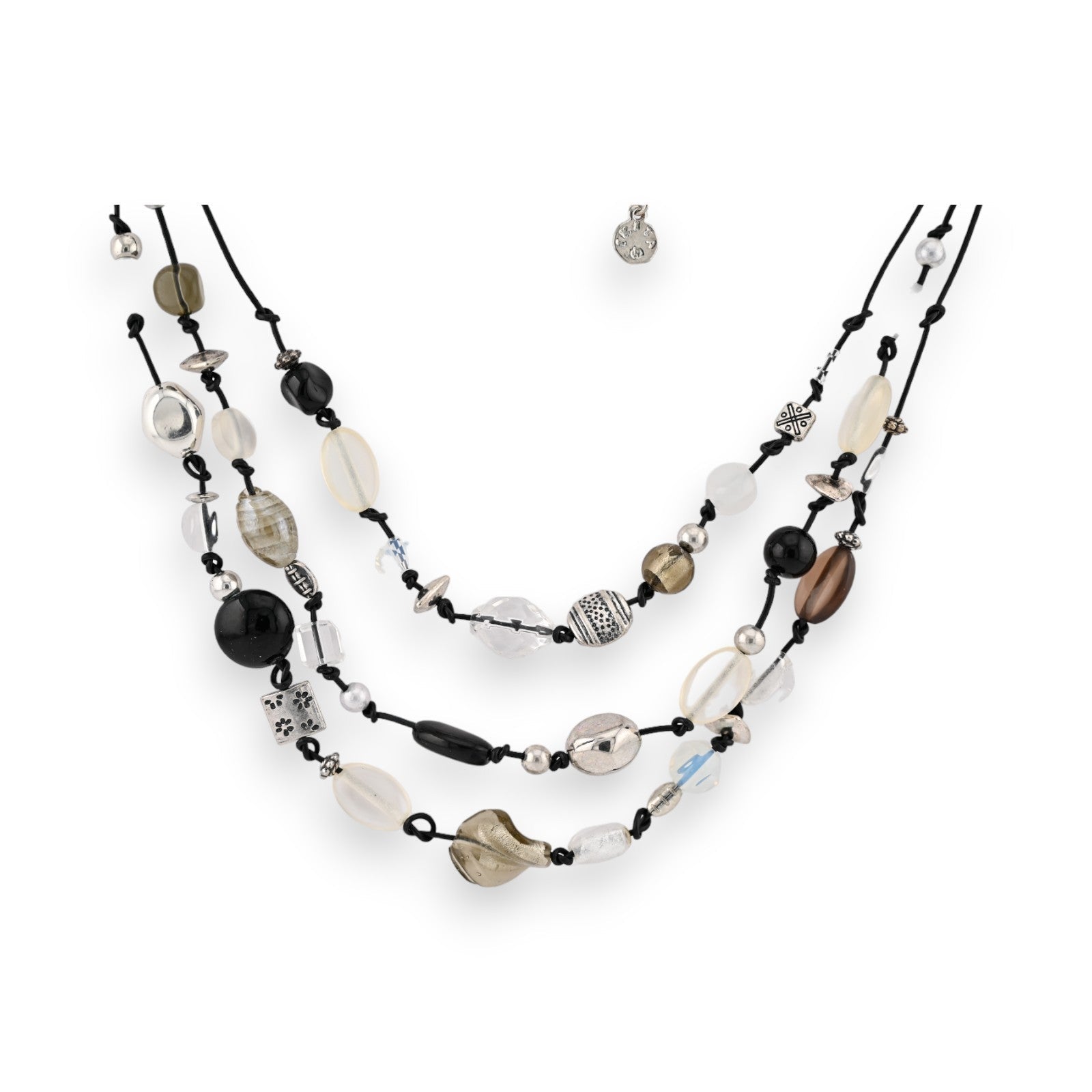 Mehrreihige Halskette mit verschiedenfarbigen Perlen und Anhängern auf schwarzen Schnüren, elegantes Modeschmuck-Design