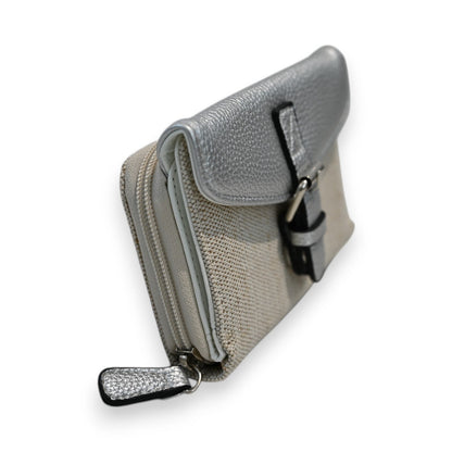 Elegante Damen-Geldbörse in Silber und Beige mit Reißverschluss und Schnallenverschluss, seitliche Ansicht