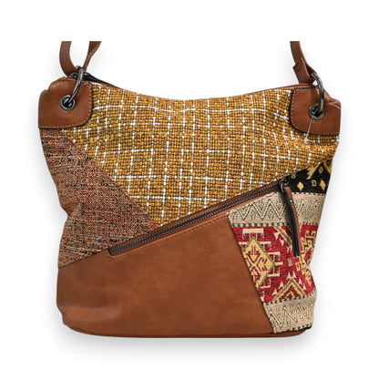 Patchwork Umhängetasche in Camel mit bunten Textilmustern, Lederdetails und Reißverschluss, modisches Accessoire