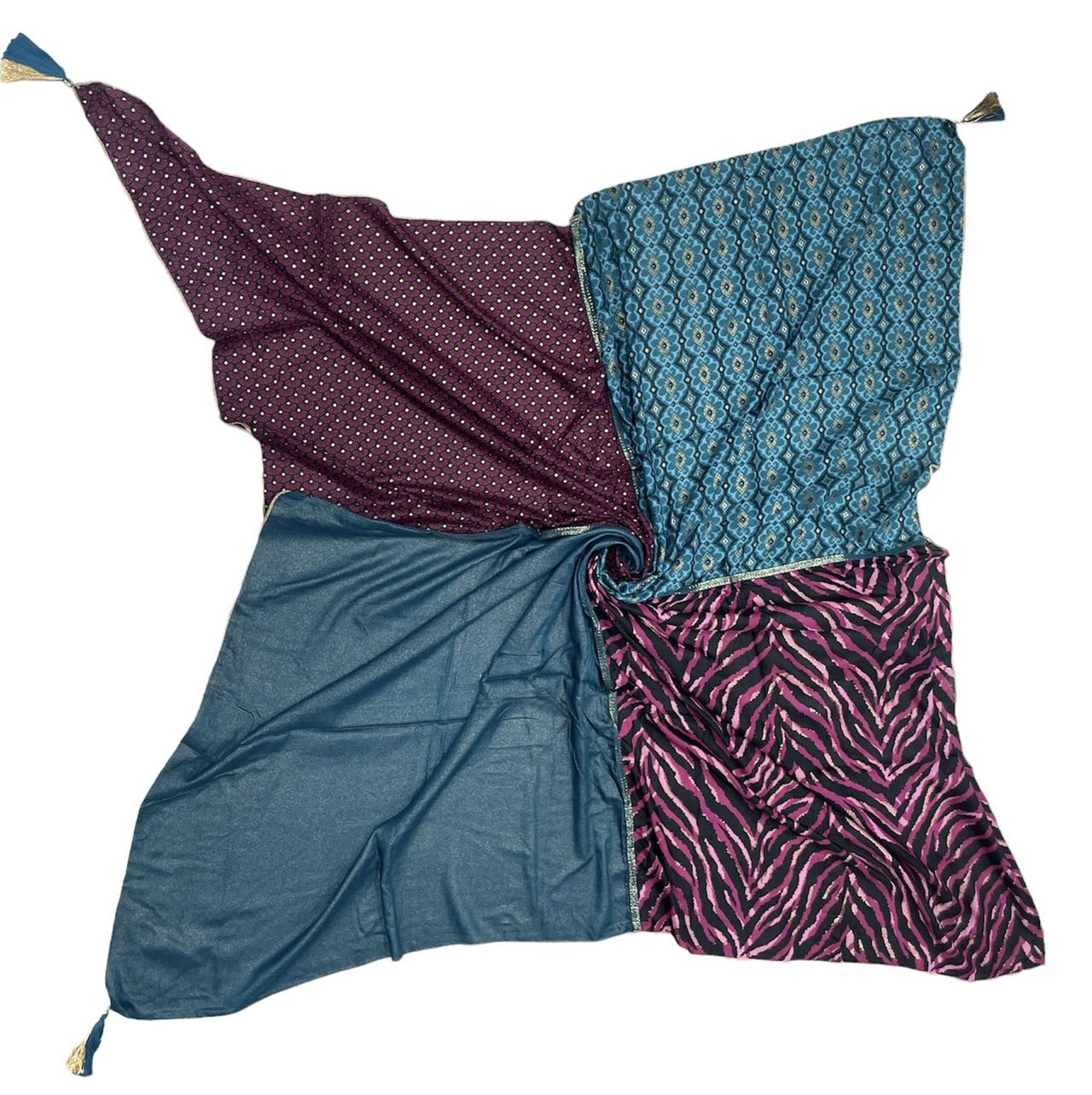 Viereckiges Patchwork-Tuch in Entenblau und Pflaumenfarben mit verschiedenen Mustern, Multifunktional, Quasten an den Ecken