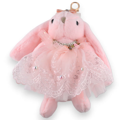Rosa Plüsch-Häschen als Schlüsselanhänger mit Spitzenkleid und Schmuckkette, Shabby-Chic-Stil, niedliches Accessoire